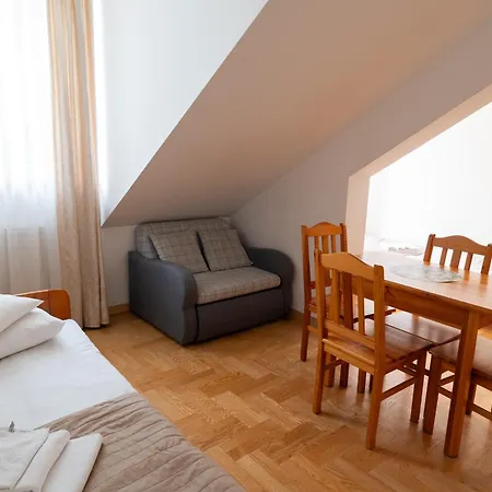 圣西蒙大教堂民宿 民宿 *