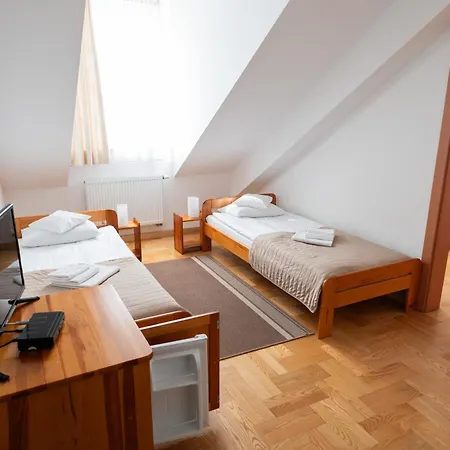 圣西蒙大教堂民宿 *