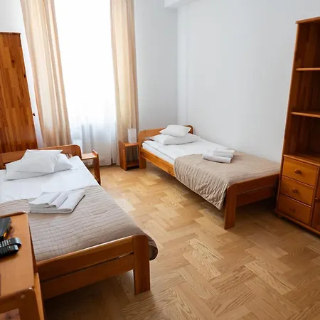 Goscinne Dom Sw. Szymona ホームステイ クラクフ