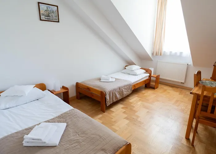 Goscinne Dom Sw. Szymona Cracovie