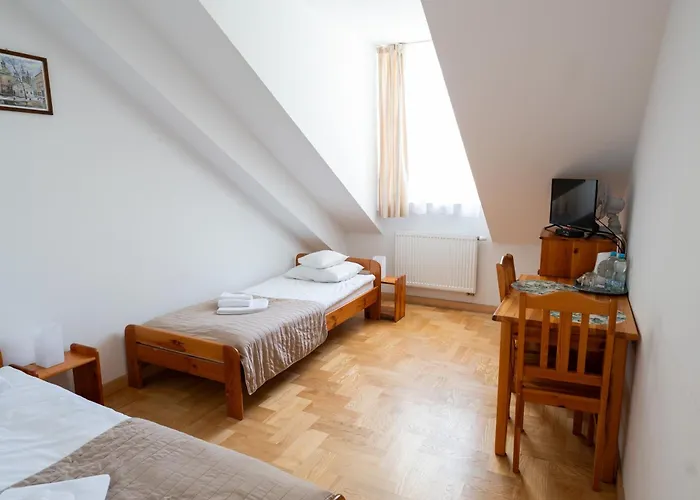 Goscinne Dom Sw. Szymona * Cracovie