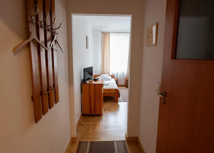 Goscinne Dom Sw. Szymona * Cracovie