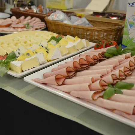 Goscinne Dom Sw. Szymona