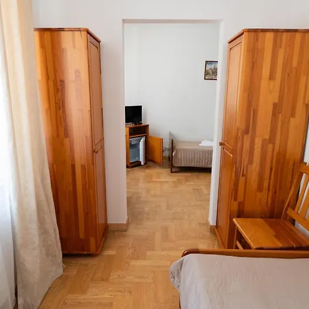 Goscinne Dom Sw. Szymona * Krasków