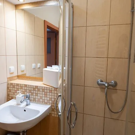 Goscinne Dom Sw. Szymona